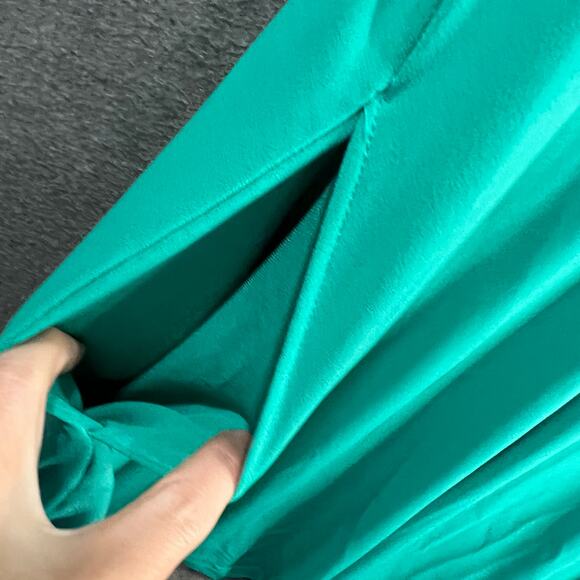 Susan Graver Every Day Pet Liquid Knit A-Line Roll Tab Sleeve Green Size LP - Picture 9 of 10